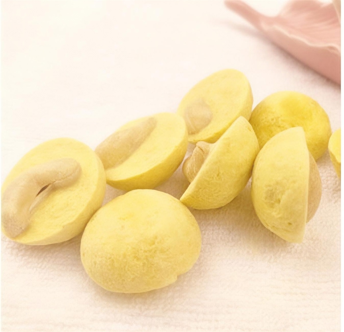 FD Mango Cashew Nuts